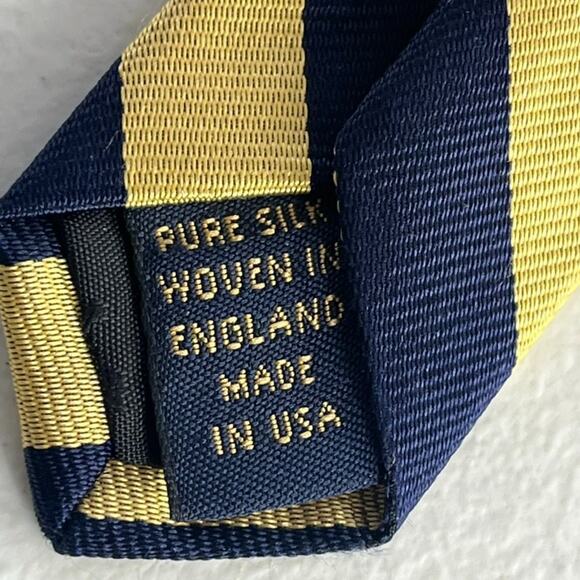 Brooks Brothers Makers Men's Necktie 59.5" Gold With Navy Stripes 100% Silk - Picture 4 of 8